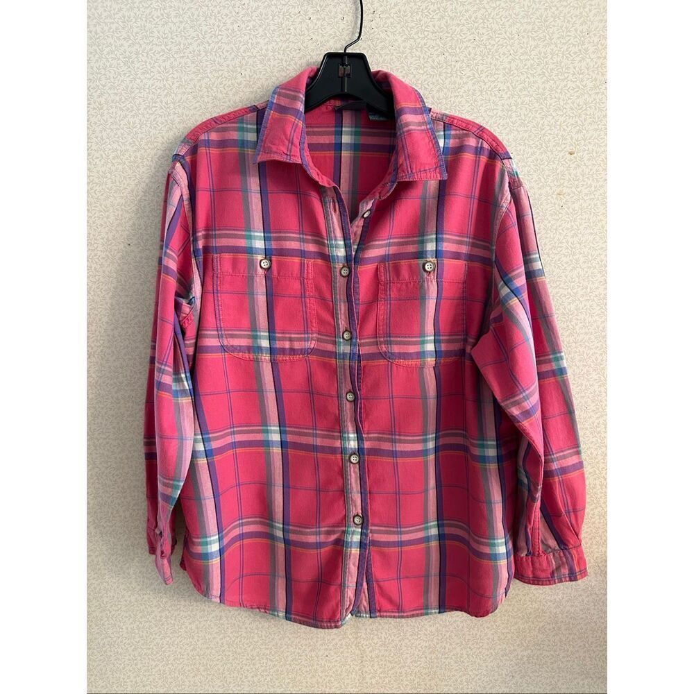 Liz Wear button down shirt